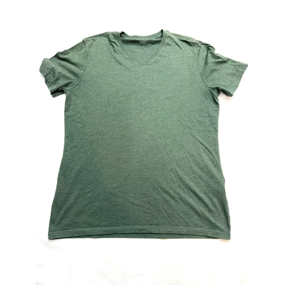 BANANA REPUBLIC Mens Medium Dark Green Short Sleeve VNeck Tshirt Tee V18